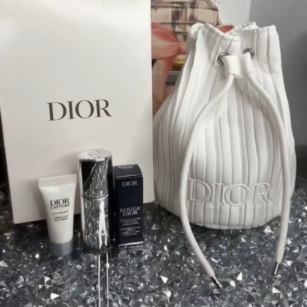 NWT Dior 5 piece drawstring cosmetic bag White and Silver Beauty Collection